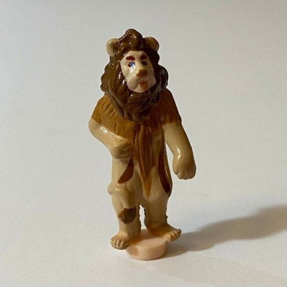 Vintage Polly Pocket 2001 Mattel Wizard Of Oz Cowardly Lion Doll - Picture 1 of 2